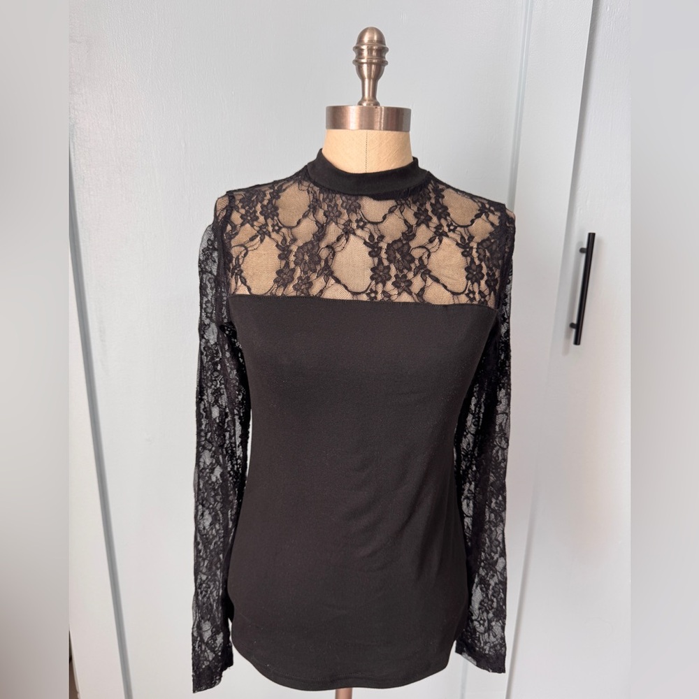 Chic Black Lace Women's Blouse